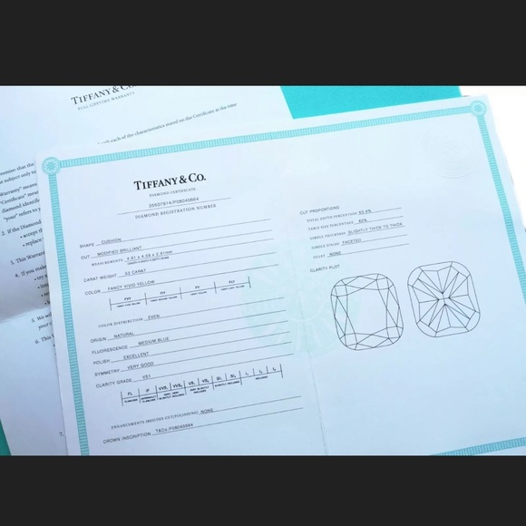 Tiffany NOVO fancy vivid yellow yellow diamond ring in .53 carat. - Picture 9 of 11